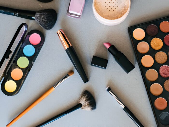 10 Must-Have Makeup Tools Every Beginner Should Own – You’ll Be Shocked!