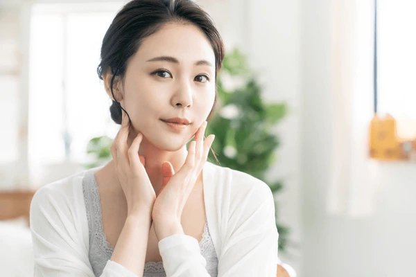 Want Flawless White Skin? Add These Vitamins to Your Routine